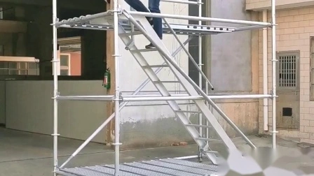 Tour d'échafaudage Ringlock galvanisée en acier avec escalier pour travaux aériens avec certificat ANSI